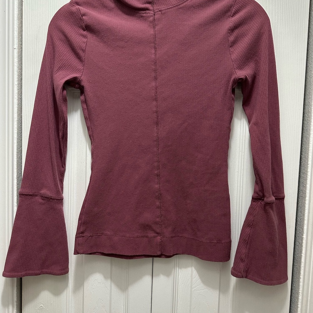 Free People Women's Mauve Turtleneck Top - Picture 7 of 7